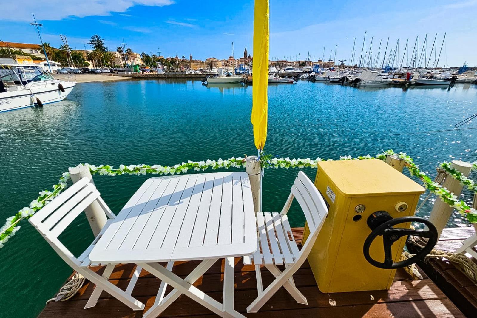 Filipp'S House Boat Hotel Alghero Exterior photo